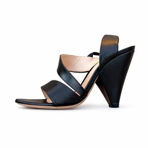 Gianvito Rossi Sculptural Heel Sandals Black Leather Size 38 Made in Italy